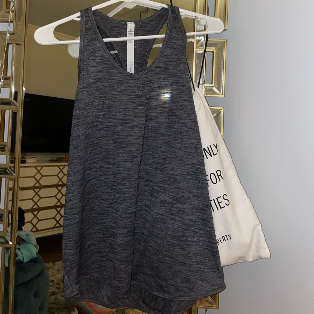 HEATHERED GREY LULULEMON TANK